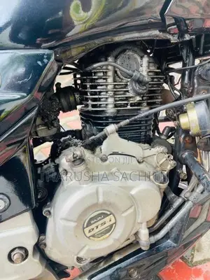 Bajaj Pulsar 220F 2011