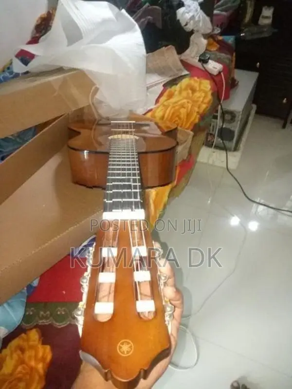 Yamaha C40