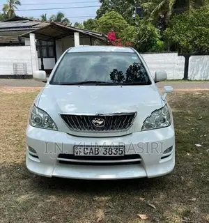 Toyota Harrier 2012