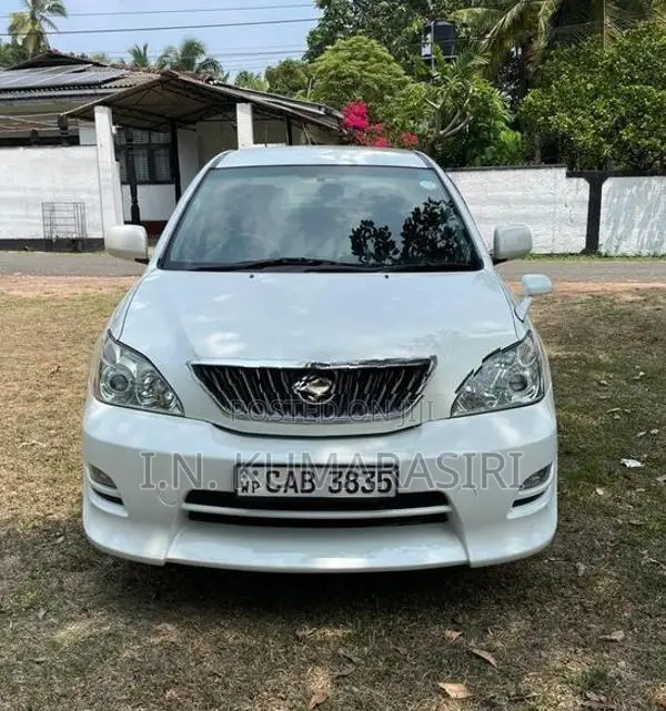 Toyota Harrier 2012
