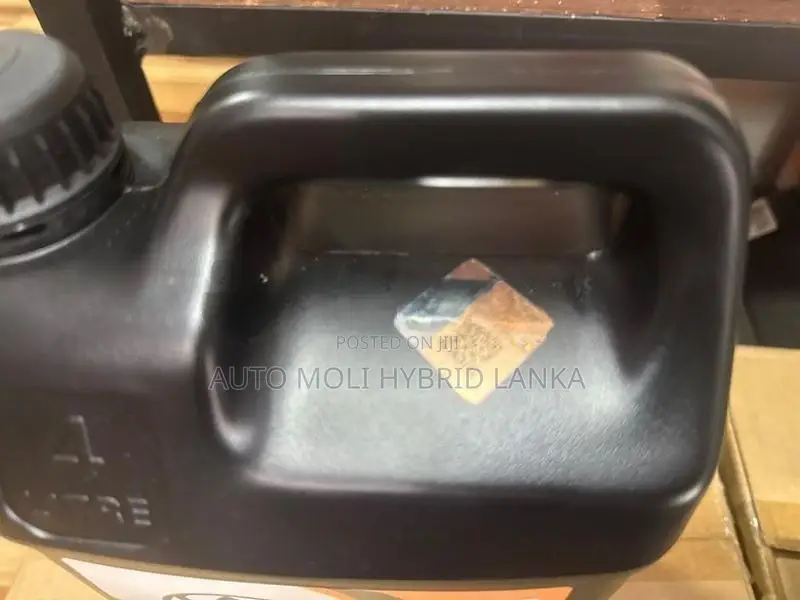 Toyota 10W 30 Engine Oil 4l Sp10w