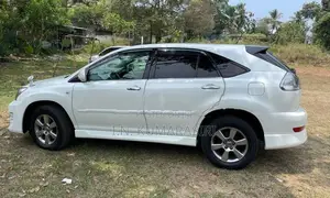 Toyota Harrier 2012