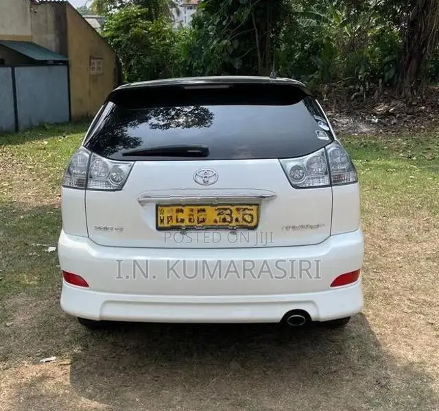 Toyota Harrier 2012