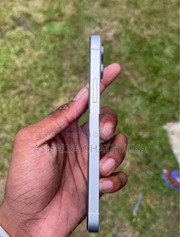 Apple iPhone 12 (Used)