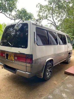 Nissan Caravan 1996