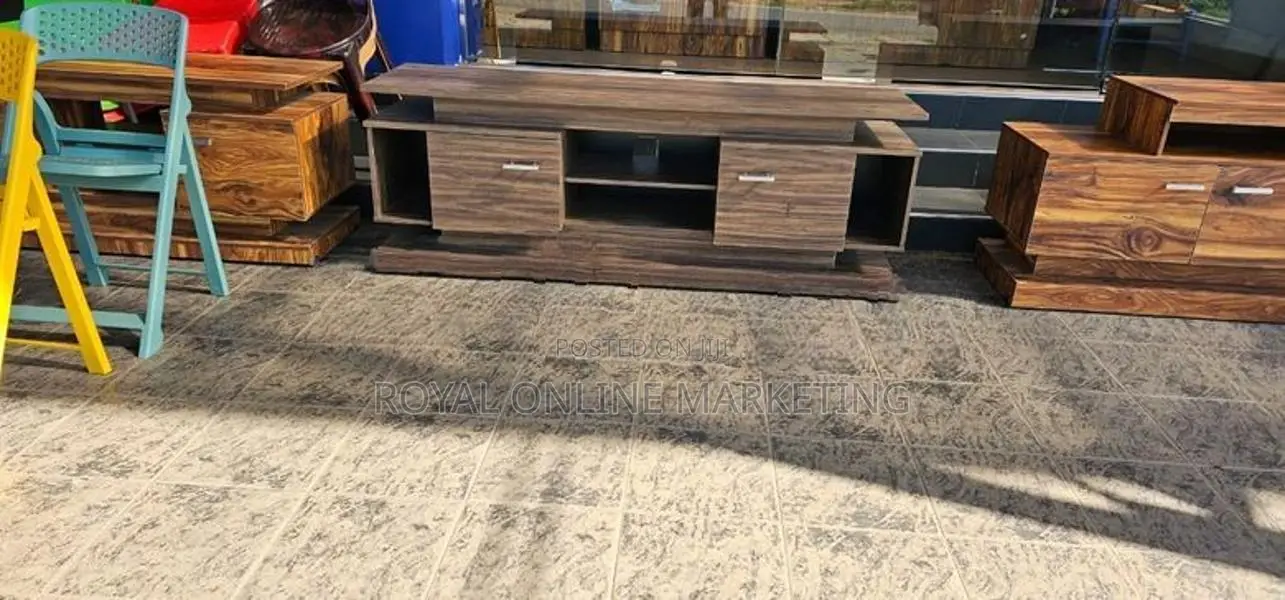 TV Stand (O-8)