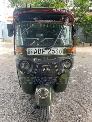 Bajaj RE 2015
