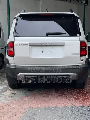 Toyota Land Cruiser Prado 2.7 2025 White