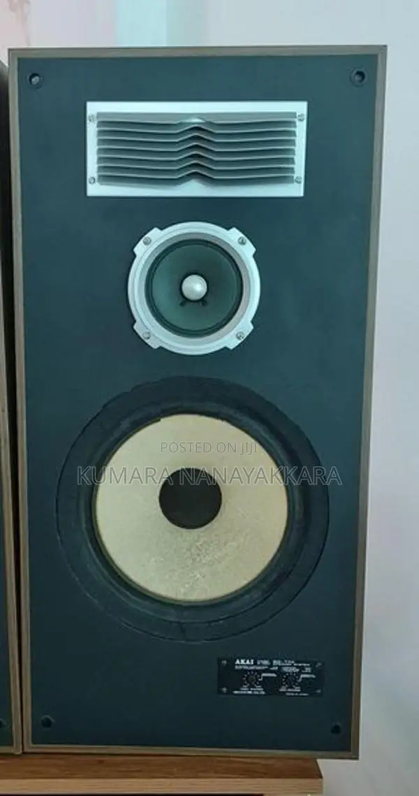 Akai Sw-T70 3 Way Speaker Pair