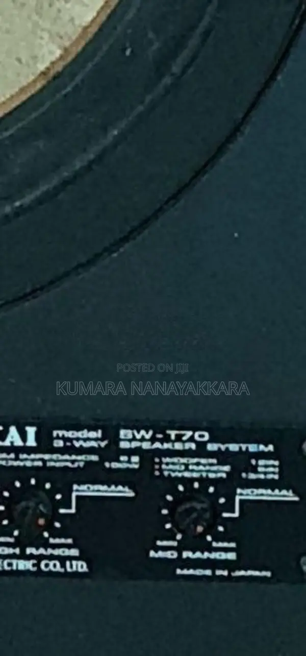 Akai Sw-T70 3 Way Speaker Pair