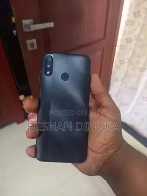 KXD D68S 2GB 32GB (Used)