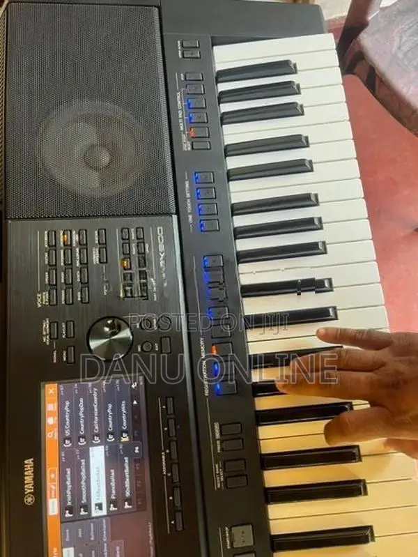 Yamaha PSR SX 900