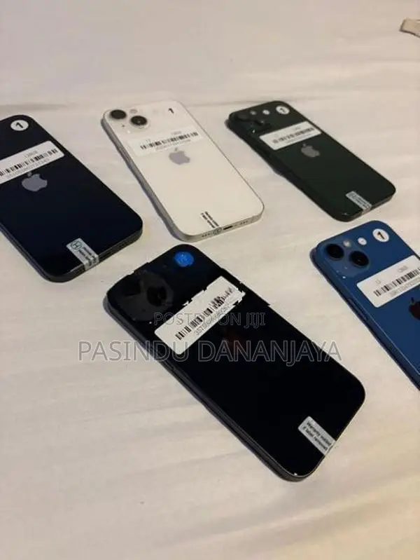 Apple iPhone 13 (Used)