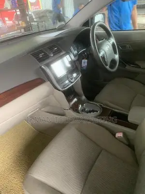 Toyota Premio 2011