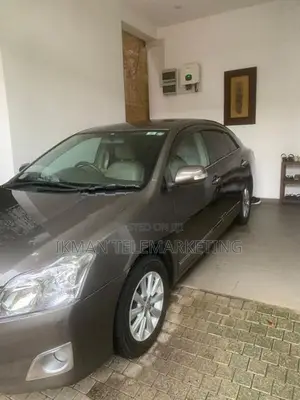 Toyota Premio 2011