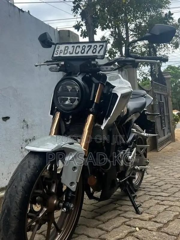 Honda CB125R 2023