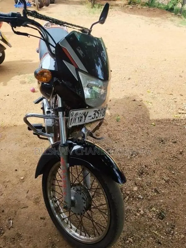 Bajaj CT100 2011