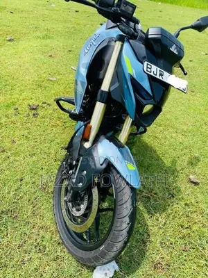 Bajaj Pulsar N160 2025