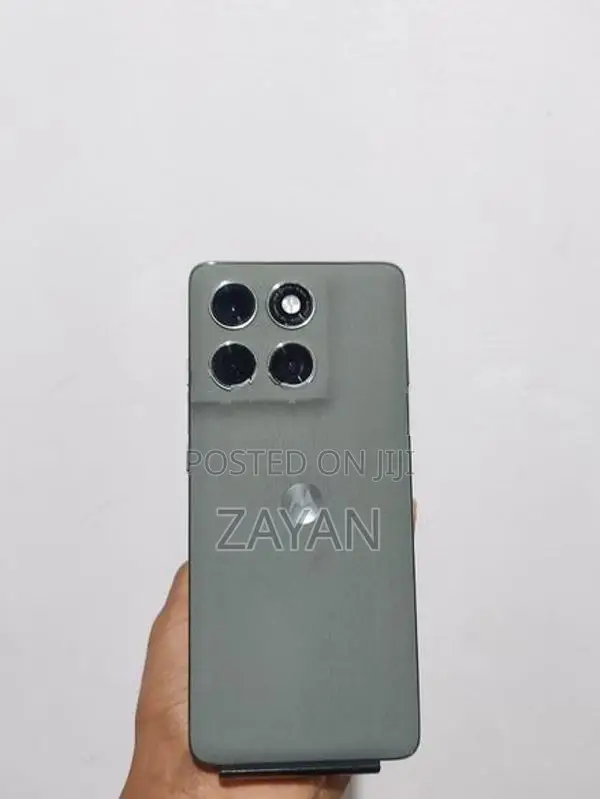Moto Edge 60 Pro (Used)