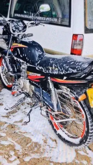 Bajaj Caliber 2005
