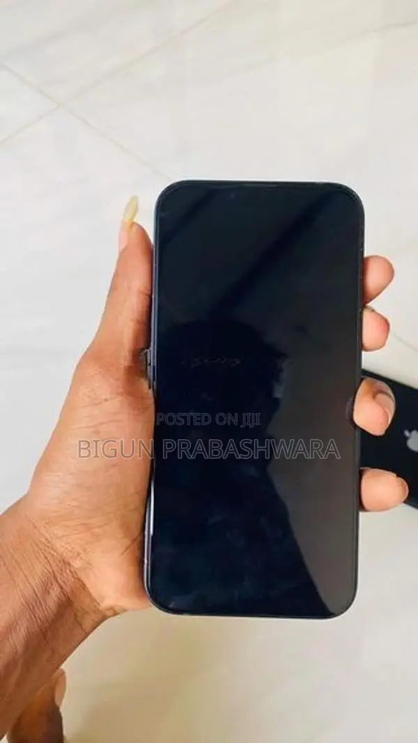 Apple iPhone 14 (Used)