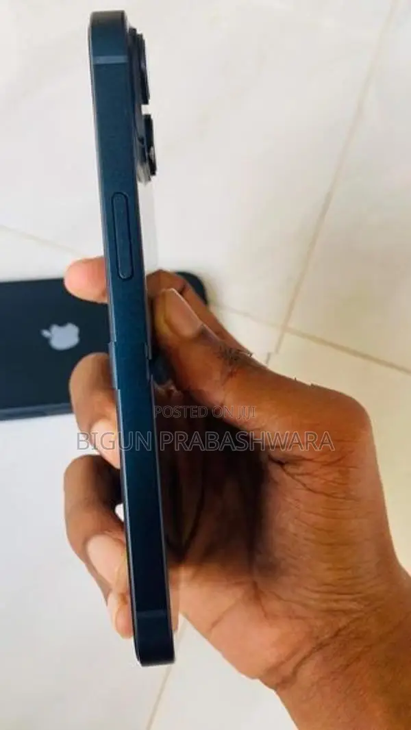 Apple iPhone 14 (Used)