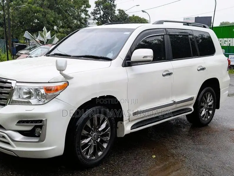 Toyota Land Cruiser Sahara 200 Diesel V8 2013