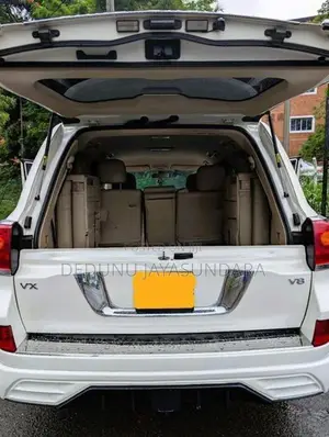 Toyota Land Cruiser Sahara 200 Diesel V8 2013