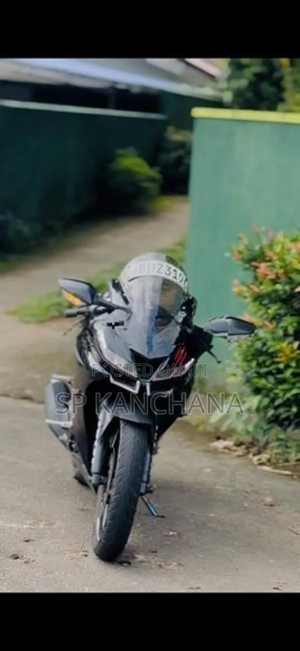 Yamaha R15 V2 V3 2019
