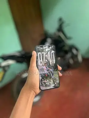 Apple iPhone 12 (Used)