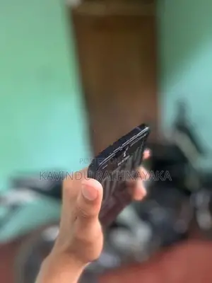 Apple iPhone 12 (Used)