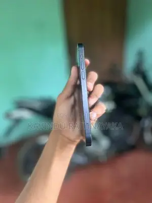 Apple iPhone 12 (Used)