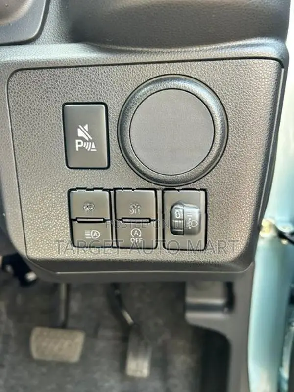Daihatsu Mira L Safety 2024