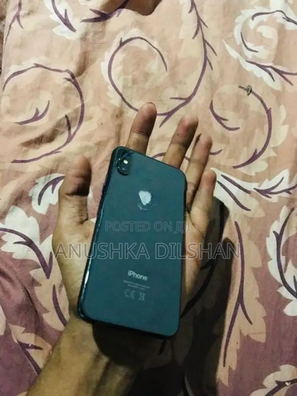 Apple iPhone X (Used)