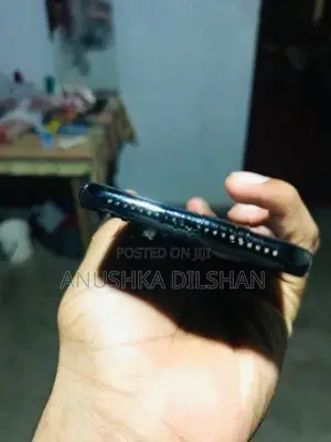Apple iPhone X (Used)