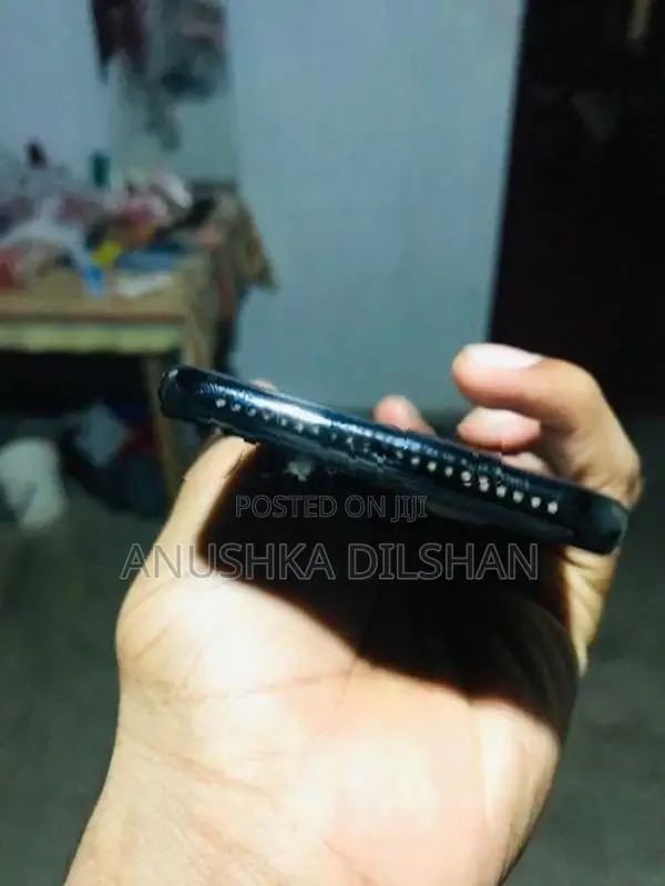 Apple iPhone X (Used)