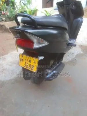 Honda Dio 2011