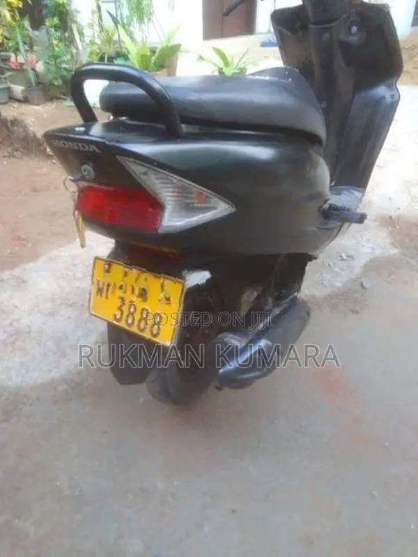 Honda Dio 2011
