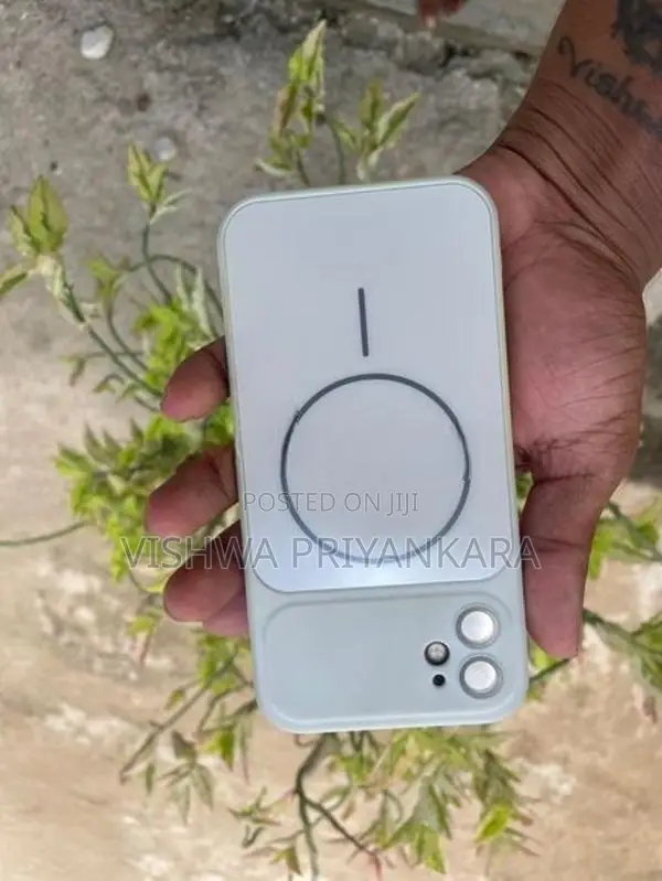 Apple iPhone 11 (Used)