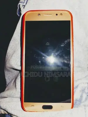 Samsung Galaxy J7 (Used)