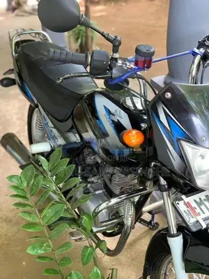 Bajaj CT100 2005