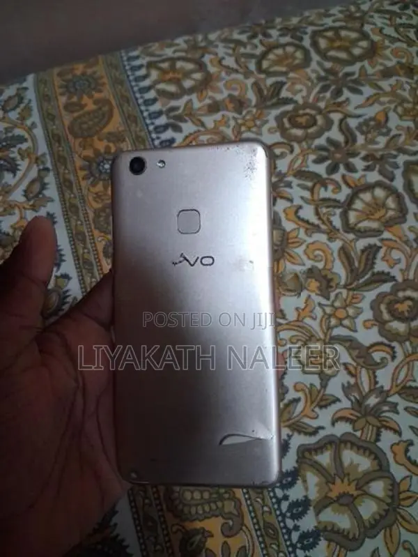 Vivo V7 (Used)