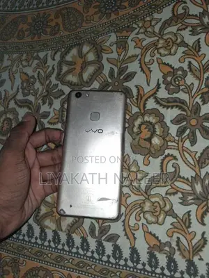 Vivo V7 (Used)