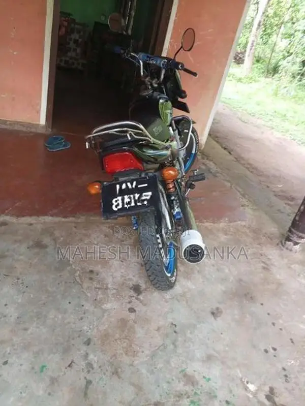 Bajaj CT100 2006