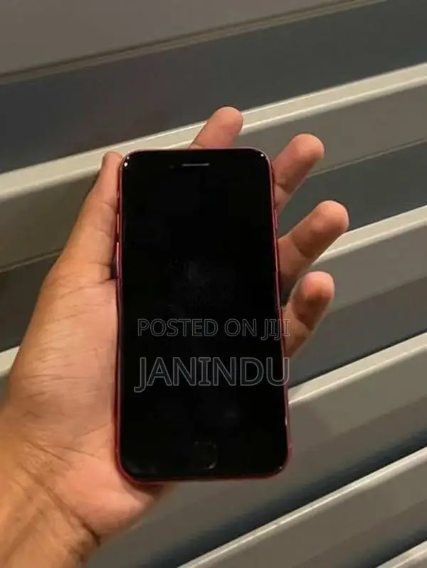 Apple iPhone SE 2 (Used)