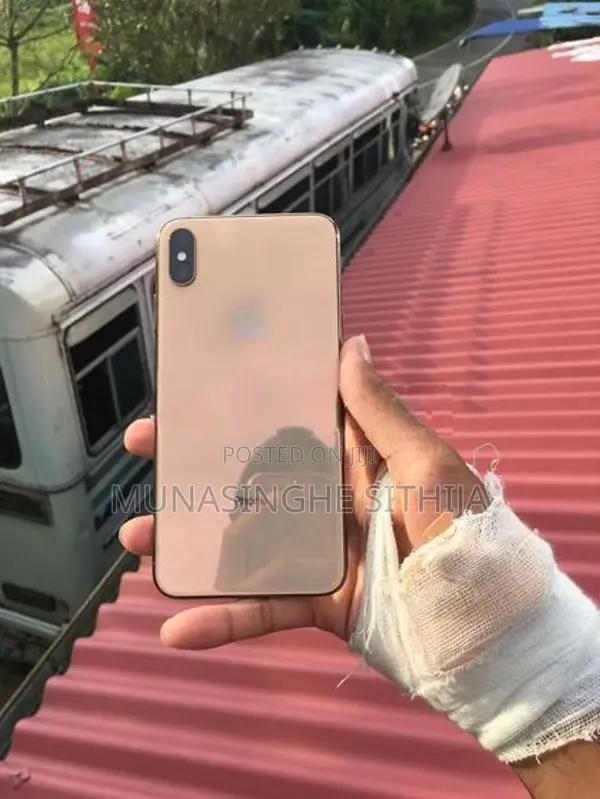 Apple iPhone XS Max (Used)