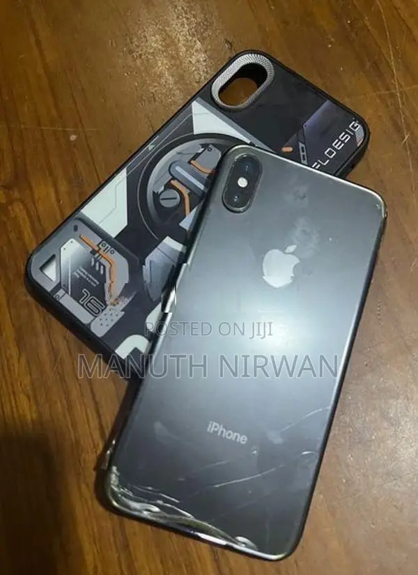 Apple iPhone X 256GB Black Edition (Used)