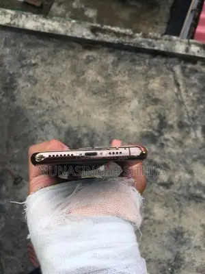 Apple iPhone XS Max (Used)