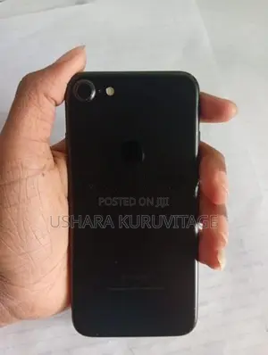 Apple iPhone 7 (Used)