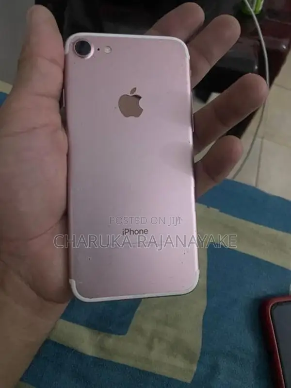 Apple iPhone 7 (Used)